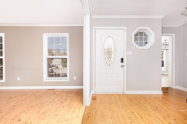 Building Photo - 120 Braxberry Way