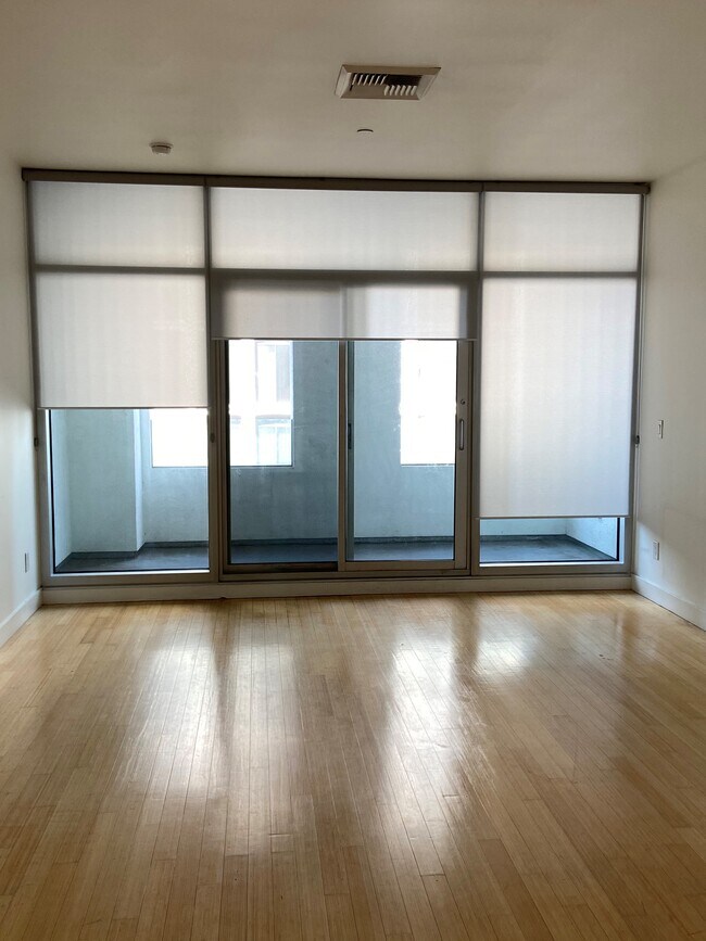Building Photo - 3810 Wilshire Blvd
