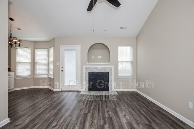 Building Photo - 3361 Hunting Wood Ct