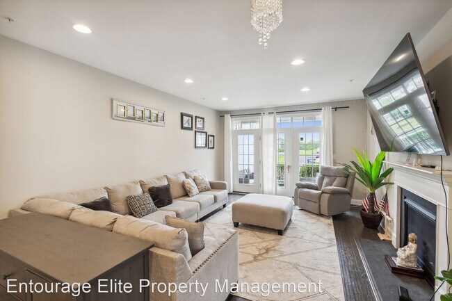 Foto del edificio - 3 br, 2.5 bath House - 301 Summit Drive