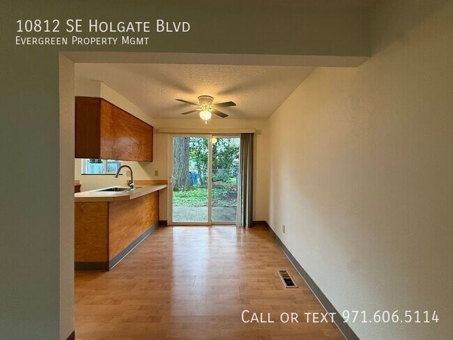 Foto del edificio - 10812 SE Holgate Blvd