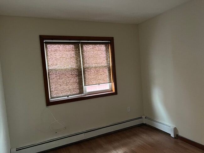 Foto del edificio - 1077 E Jersey St