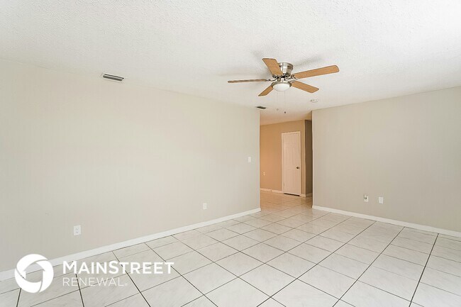 Foto del edificio - 921 SW Gaitor Ave