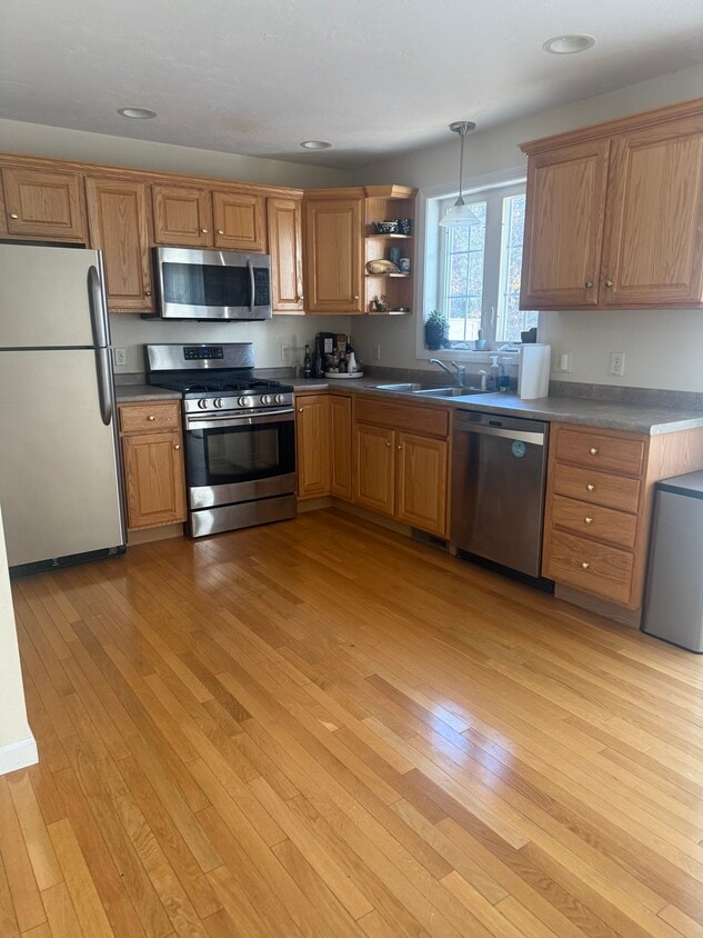 Foto principal - 35 Fredonian St