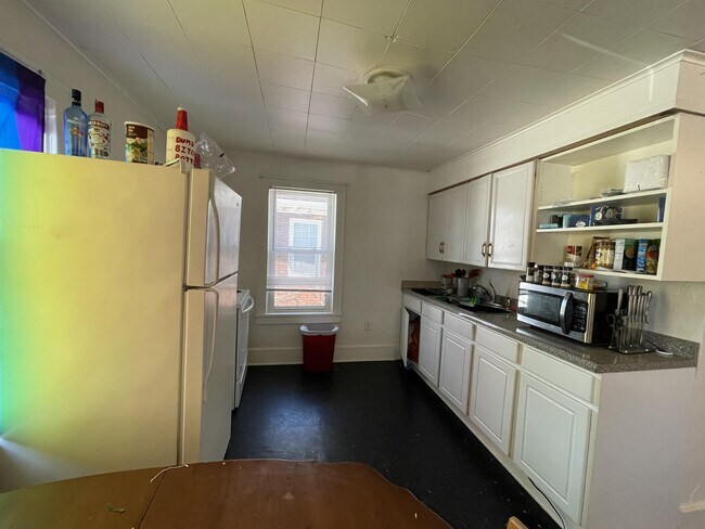 Foto del edificio - 1152 School St