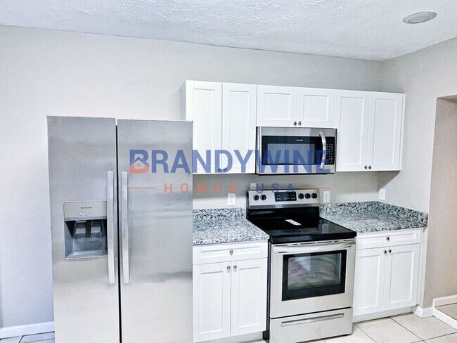 Happy New Year! Move in by 1/15 and get Fe... photo'