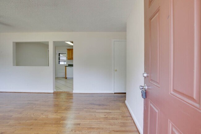 Foto del edificio - 106 Woodhaven Rd