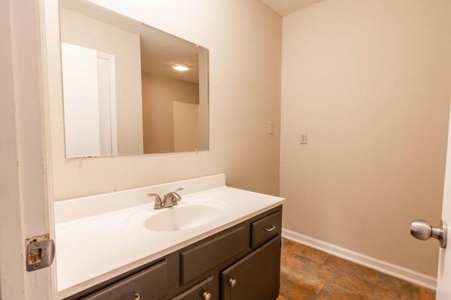 Building Photo - 306 Crisman St