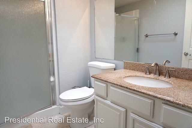 Building Photo - 3 br, 2.5 bath House - 16158 Loretta Lane