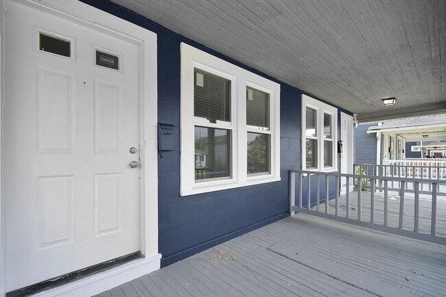 Building Photo - 1311 E 24th Ave