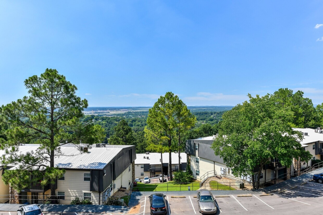 Vue at Crestwood Apartments in Birmingham, AL