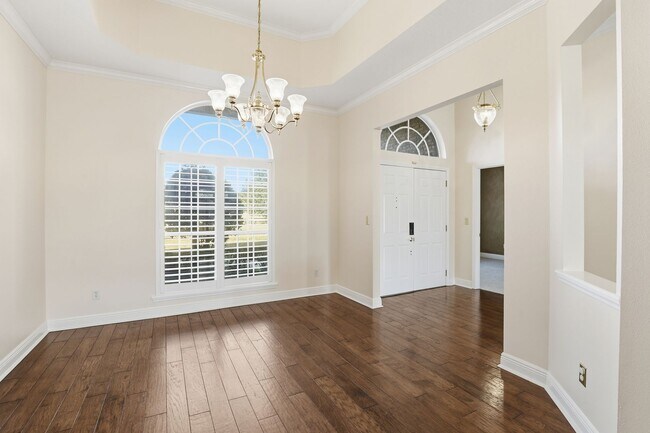 Building Photo - Ivy Park Brick Home 4 bedroom 3 1/2 baths