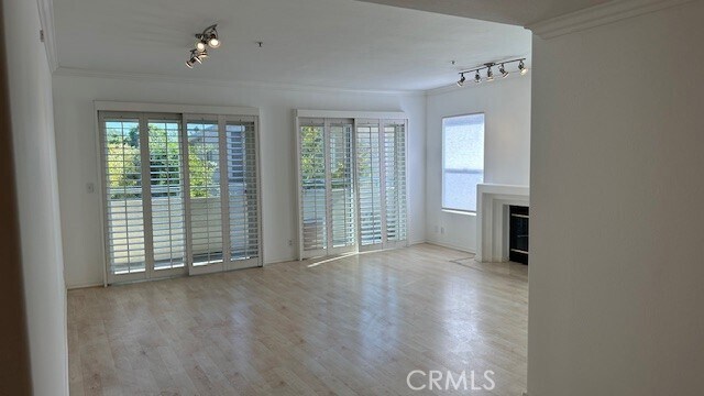 Foto del edificio - 4426 Ventura Canyon Ave