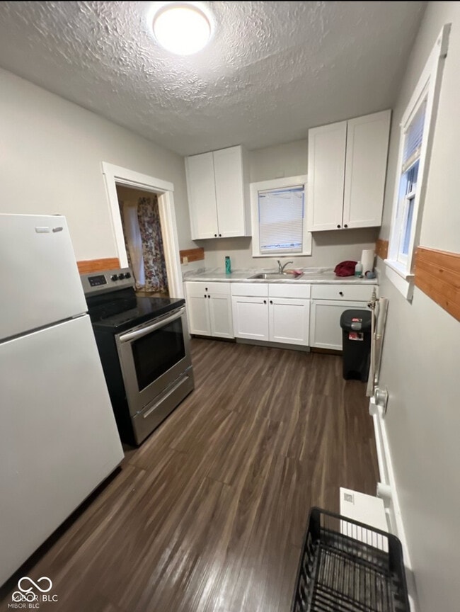 Building Photo - 421 N State St