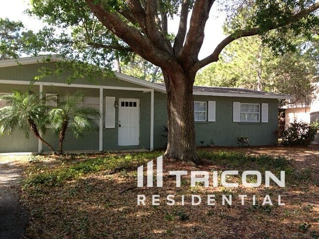 Building Photo - 4000 Berkshire Dr