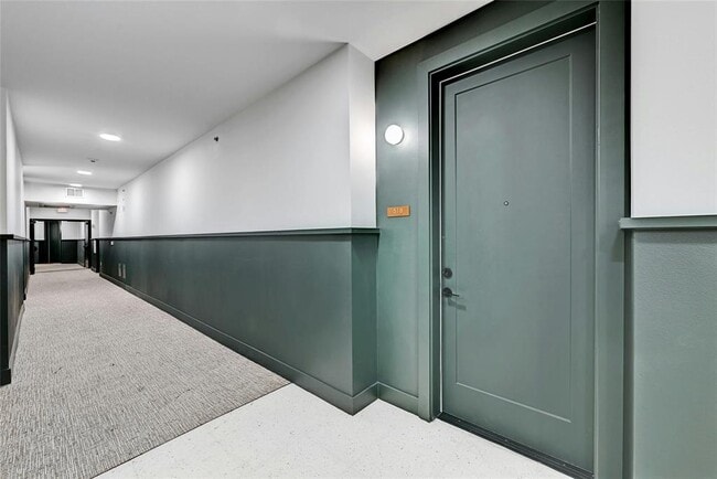 Building Photo - 1701 Simond Ave Ave