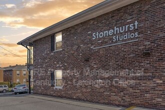 Building Photo - 256 Lyndhurst Pl