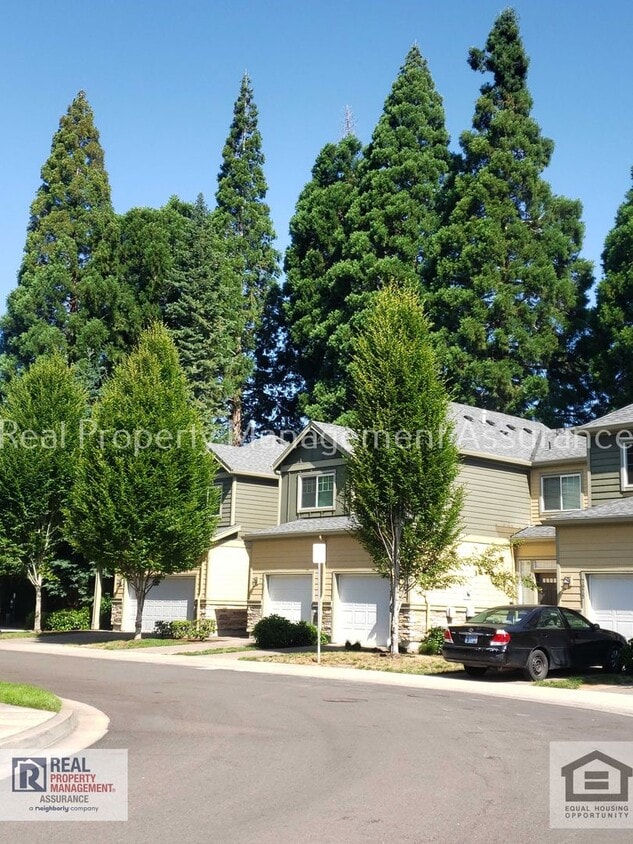 Photo - 7951 NE Caitlin St.-