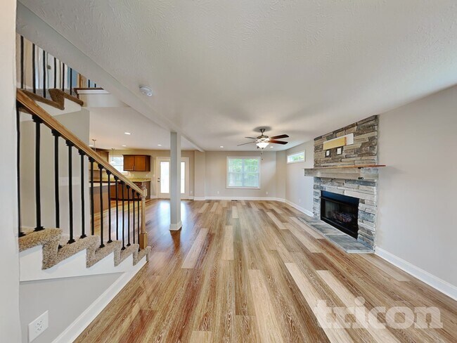 Building Photo - 204 Bonnell Dr