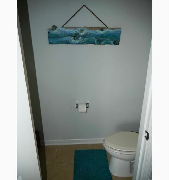half bath - 185 Olde Towne Way