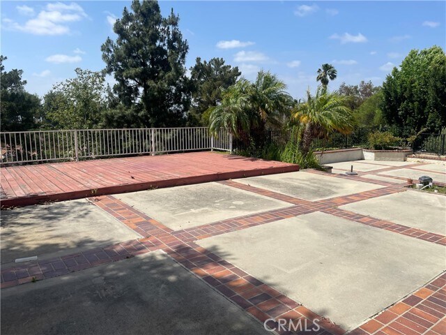 Foto del edificio - 5419 E Estate Ridge Rd