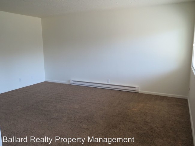Building Photo - Bal-Crest Apartments
