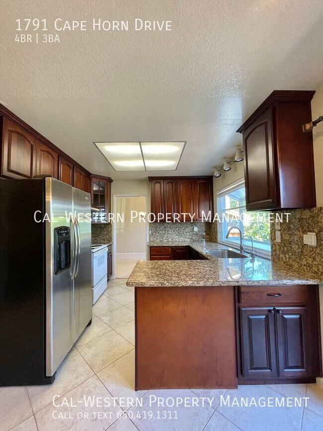 Building Photo - 4 Bedroom, 2 1/2 Bath in San Jose - Commod...
