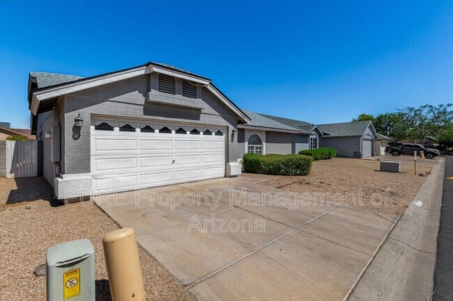 Building Photo - 5206 N 102nd Dr
