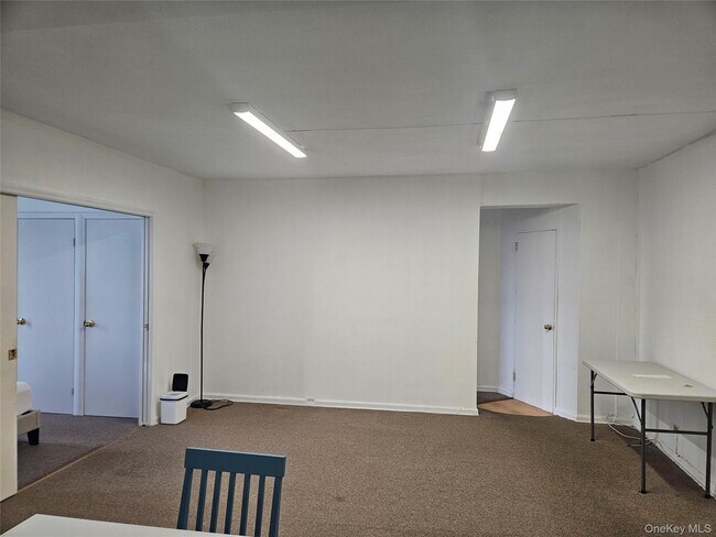 Foto del edificio - 98-25 64th Rd