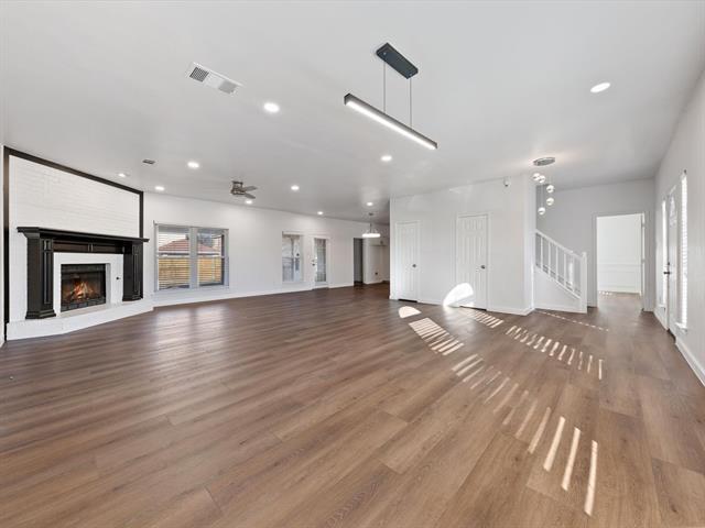 Foto del edificio - 2213 Loretta Ln