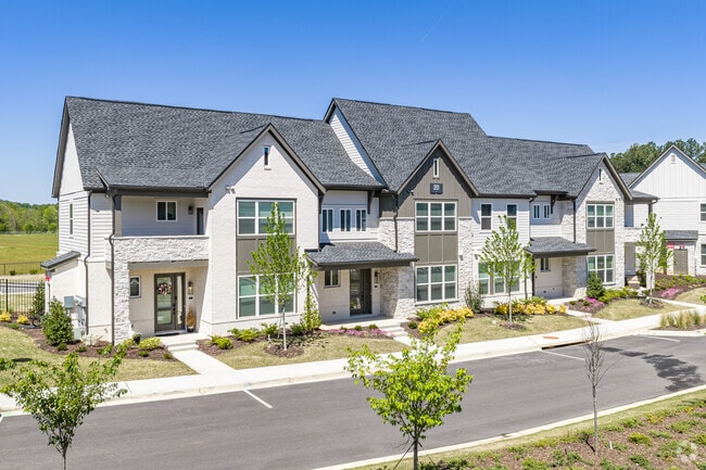 Primary Photo - Satellite Square