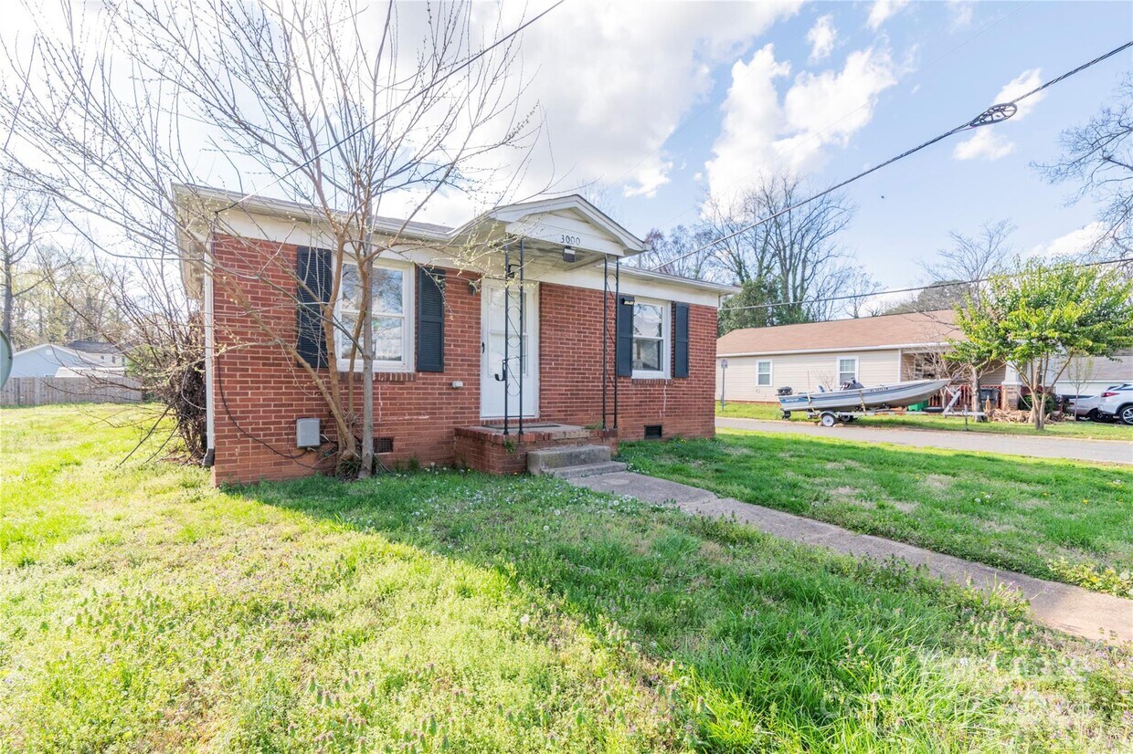 3000 Ross Ave, Charlotte, NC 28208 Townhome Rentals in Charlotte NC