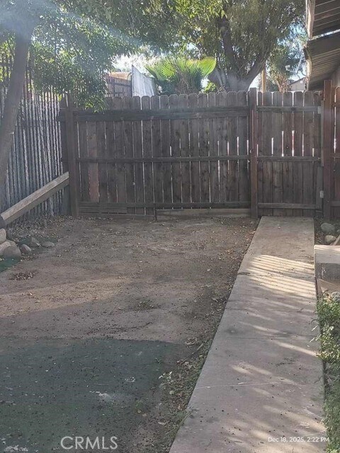 Foto del edificio - 13463 Edgemont St