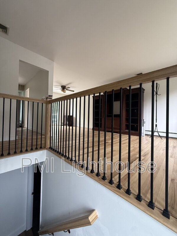 Building Photo - 2077 Feuereisen Ave