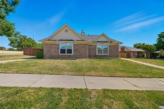 Building Photo - 2829 Springhaven Ct