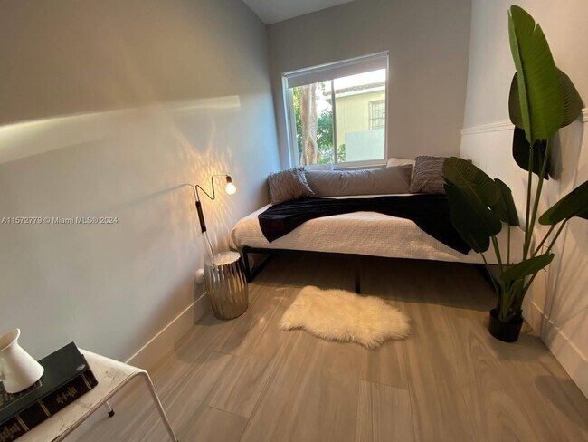 Foto del edificio - 427 NW 34th St