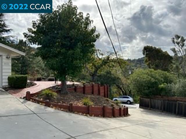 Building Photo - 4010 Woodside Ct