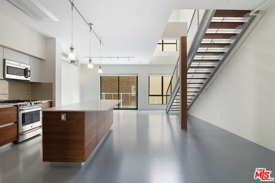 Foto principal - 11500 Tennessee Ave