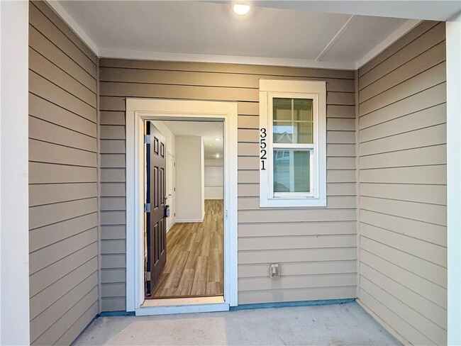 Building Photo - 3521 Condor Ct