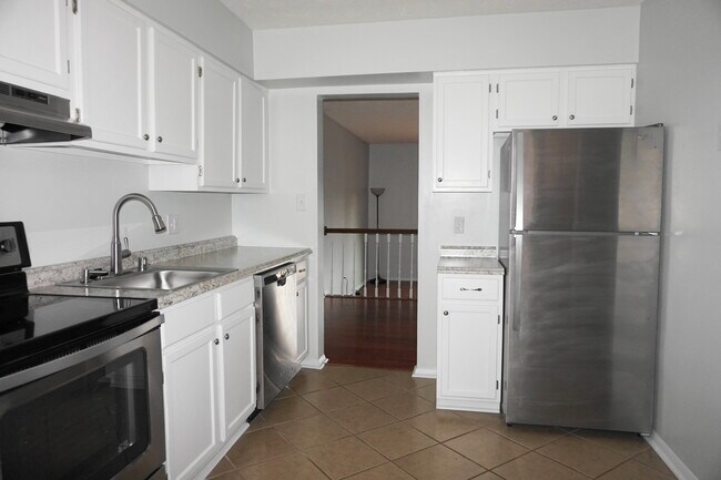Foto del edificio - Charming 3Bed/2.5 Bath in Nottingham!