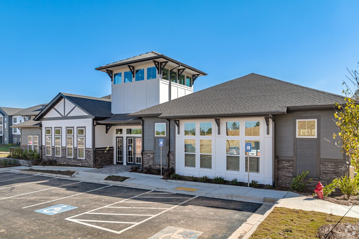 Advenir at Walkers Ridge Apartments in Cartersville, GA