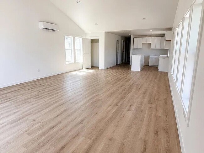 Foto del edificio - 651 N Johnson Ave