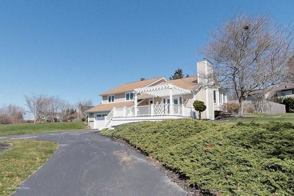Foto del edificio - 89 Indian Hill Rd
