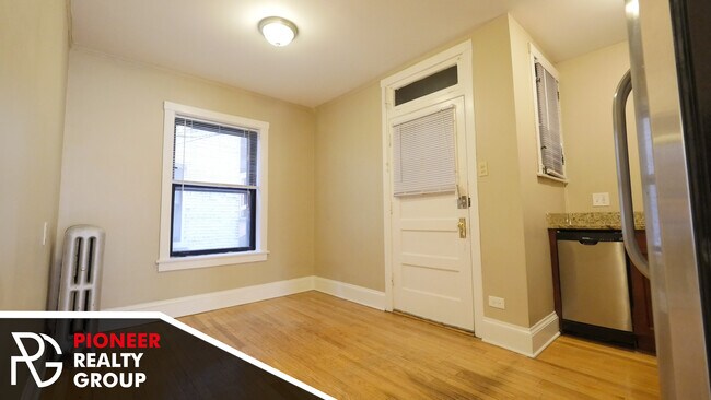 Foto del edificio - 2122 W Ainslie St