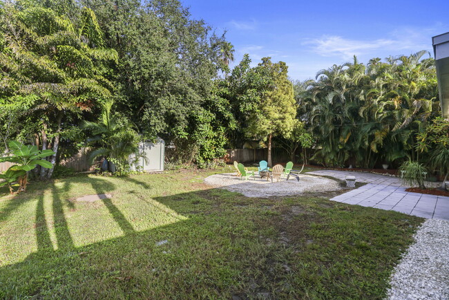 Building Photo - 1582 Bayshore Blvd