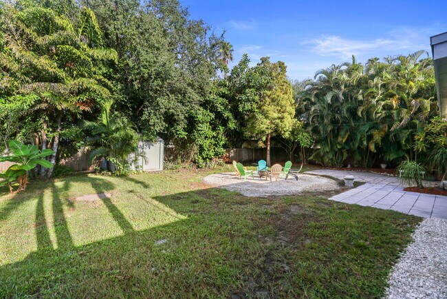 Foto del edificio - 1582 Bayshore Blvd