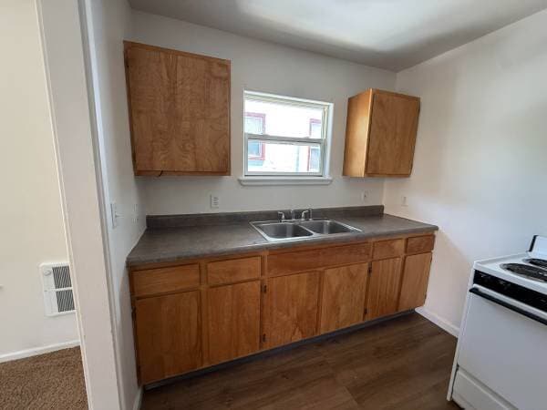 Building Photo - 34 Center St