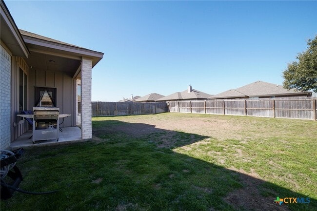 Building Photo - 708 Holstein Dr