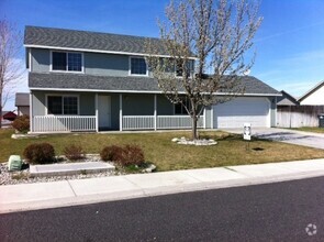 Building Photo - 1436 Husky Dr