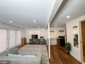 Building Photo - 9300 Colesville Rd